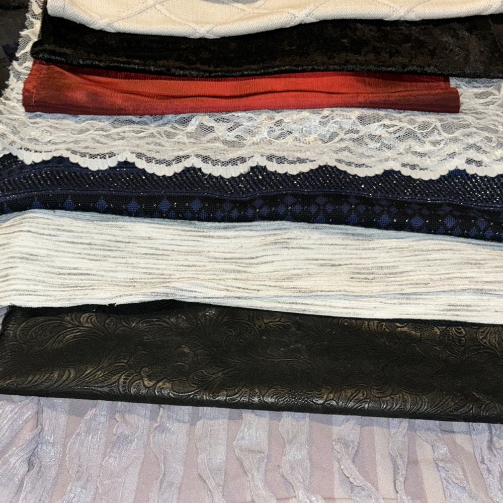4 pounds Assorted Fabric Swatches - Floral, Geometric, and Solid Patterns